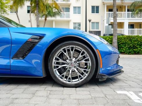 Used 2016 Chevrolet Corvette Z06 w/ 3LZ Preferred Equipment Group RWD image 37