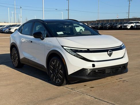 New 2026 Nissan Leaf Platinum+ image 4