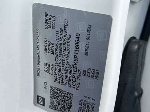 Certified 2023 Chevrolet Colorado Trail Boss w/ LPO, Dark Essentials Package AWD/4WD image 17