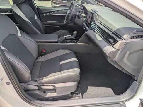 Used 2025 Toyota Camry SE w/ Convenience Package FWD image 28