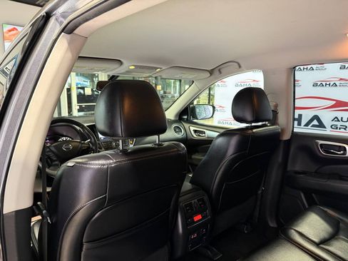 Used 2020 Nissan Pathfinder SL AWD/4WD image 35