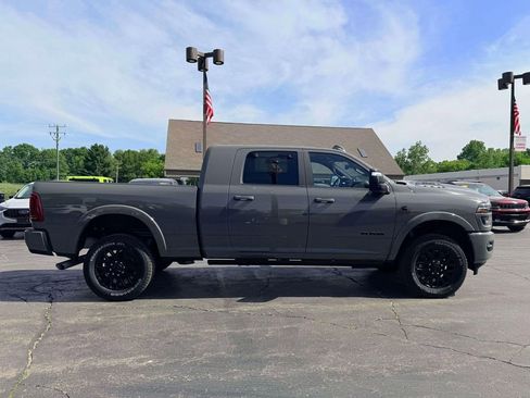 New 2026 RAM 2500 Limited AWD/4WD image 8