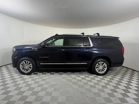 Used 2022 GMC Yukon XL SLT w/ SLT Premium Package AWD/4WD image 4