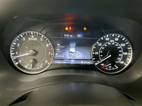 Used 2023 Nissan Armada SL w/ Captain's Chairs Package image 11