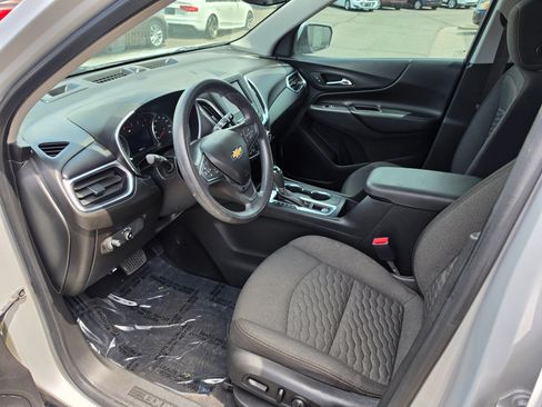 Used 2020 Chevrolet Equinox LT FWD image 11
