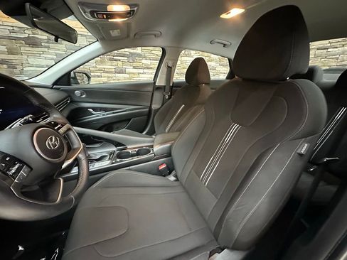 Used 2023 Hyundai Elantra SEL w/ Convenience Package image 11