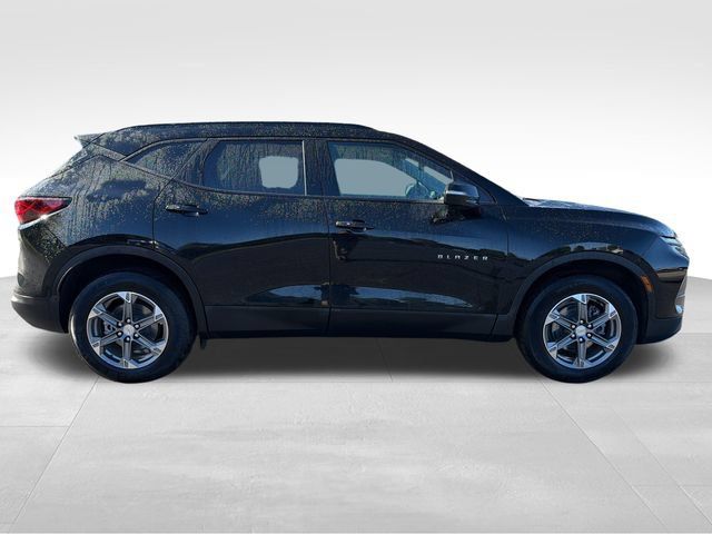 Used 2024 Chevrolet Blazer LT w/ LPO, Floor Liner Package AWD/4WD image 8