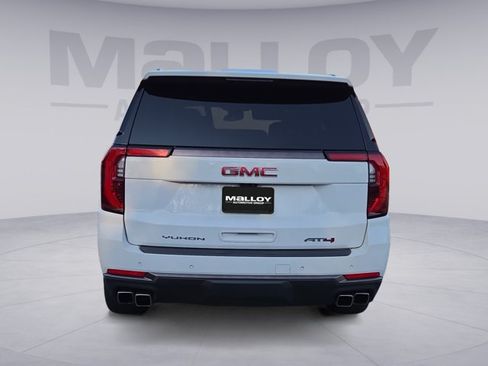 Used 2025 GMC Yukon AT4 Ultimate AWD/4WD image 4