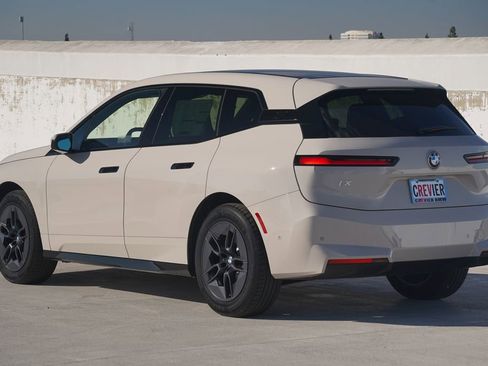 New 2026 BMW iX xDrive45 w/ Premium Package image 7