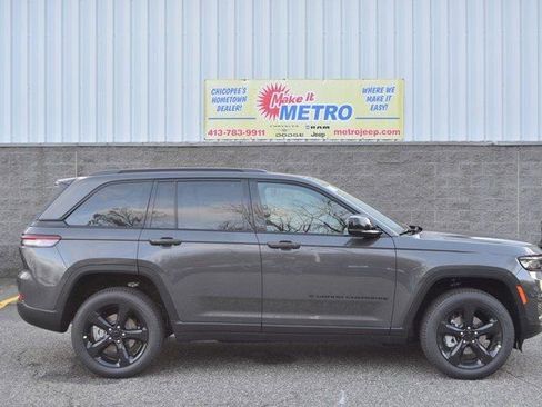 New 2025 Jeep Grand Cherokee Limited w/ Luxury Tech Group II image 1