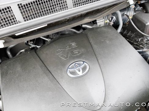 Used 2019 Toyota Sienna XLE w/ XLE Navigation Package image 48