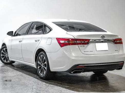 Used 2016 Toyota Avalon XLE FWD image 14