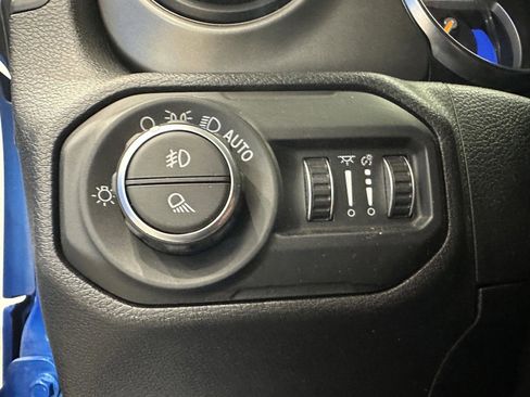 Used 2021 Jeep Gladiator Sport image 18