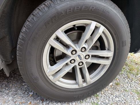 Used 2020 Ford Explorer XLT w/ Equipment Group 202A AWD/4WD image 6