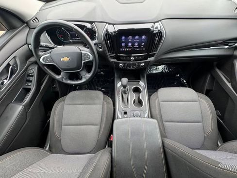 Used 2021 Chevrolet Traverse LT FWD image 20