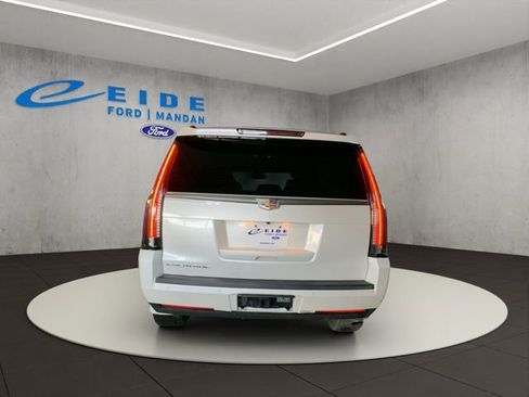 Used 2017 Cadillac Escalade 4WD w/ LPO, Radiant Package image 4