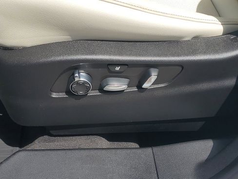 Used 2019 Cadillac XT4 Sport FWD image 22