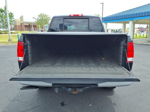 Used 2009 Nissan Titan XE w/ XE Popular Equipment Pkg AWD/4WD image 25