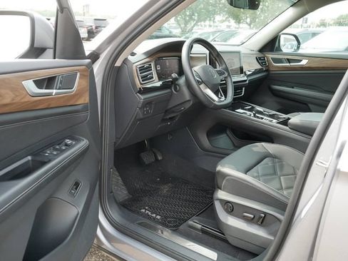 Certified 2026 Volkswagen Atlas SE AWD/4WD image 12
