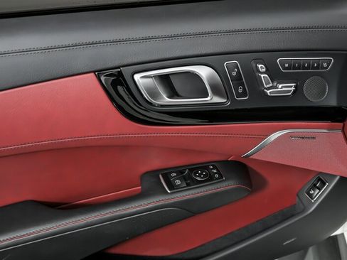 Used 2018 Mercedes-Benz SL 63 AMG image 22