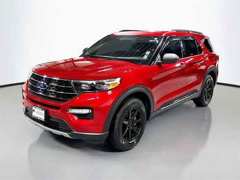 Used 2020 Ford Explorer XLT w/ Equipment Group 202A image 1