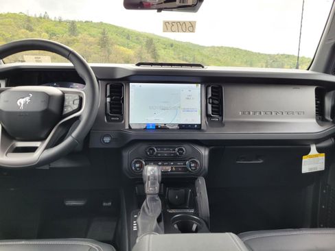 New 2026 Ford Bronco Badlands image 12