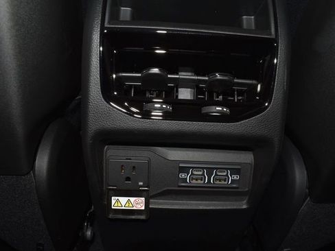 New 2025 Jeep Grand Cherokee Altitude w/ MOPAR Finishing Package AWD/4WD image 38