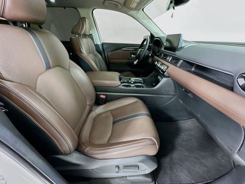 Used 2024 Honda Pilot Elite image 31
