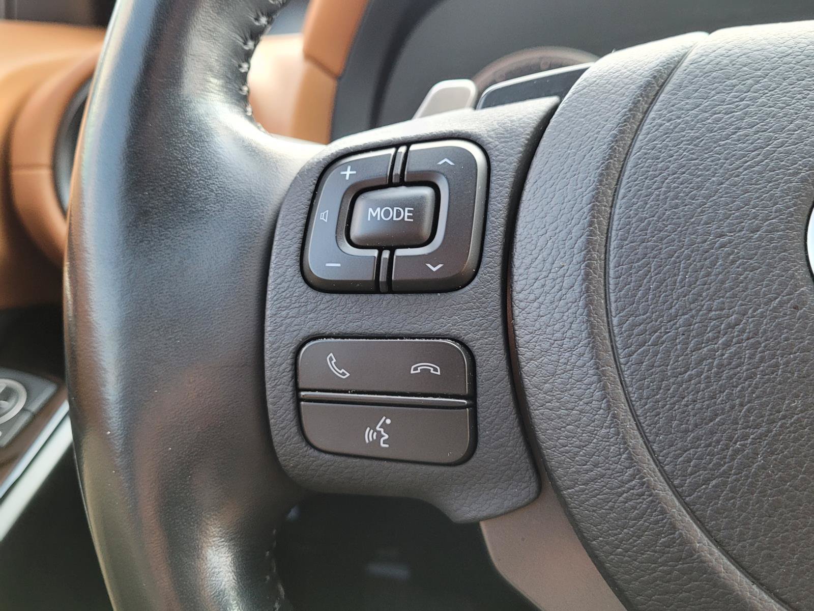 Used 2024 Lexus IS 300 w/ Comfort Package RWD image 9