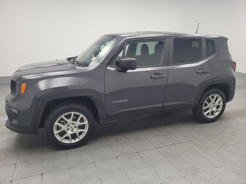 Used 2023 Jeep Renegade Latitude AWD/4WD image 2
