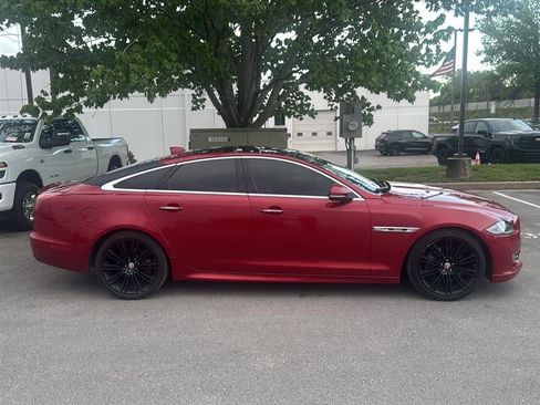 Used 2016 Jaguar XJ R-Sport image 3