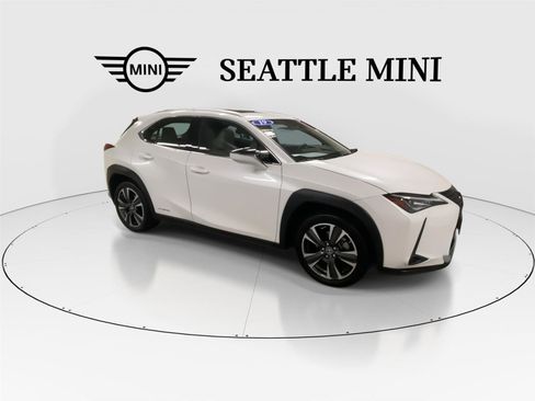 Used 2019 Lexus UX 250h w/ Premium Package AWD/4WD image 13
