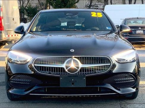 Used 2025 Mercedes-Benz C 300 4MATIC Sedan image 2