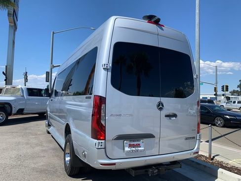 Used 2022 Mercedes-Benz Sprinter 3500 image 10