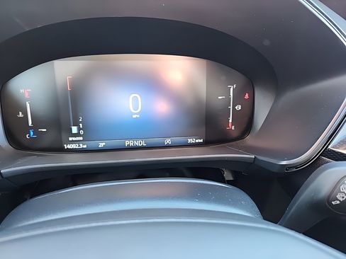 Certified 2025 Ford Escape ST-Line image 16