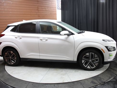 Used 2023 Hyundai Kona Limited w/ Cargo Package image 10