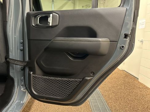 Used 2025 Jeep Wrangler Unlimited Sahara w/ Safety Group image 15