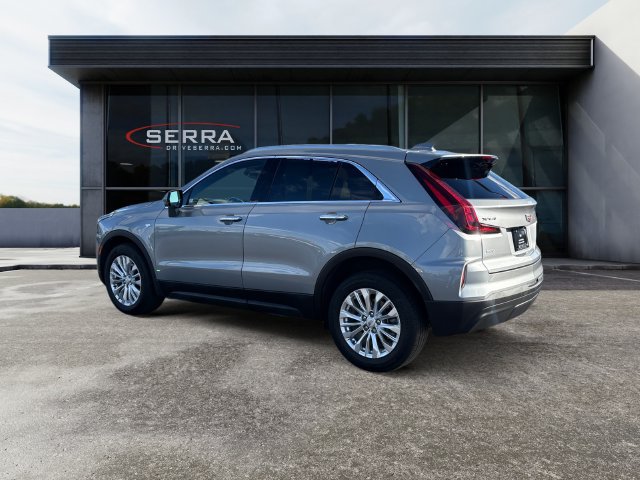 Used 2024 Cadillac XT4 Luxury w/ Cold Weather Package AWD/4WD image 3