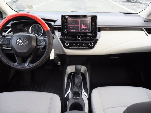 Used 2022 Toyota Corolla LE FWD image 14