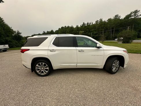 Used 2019 Chevrolet Traverse Premier AWD/4WD image 6