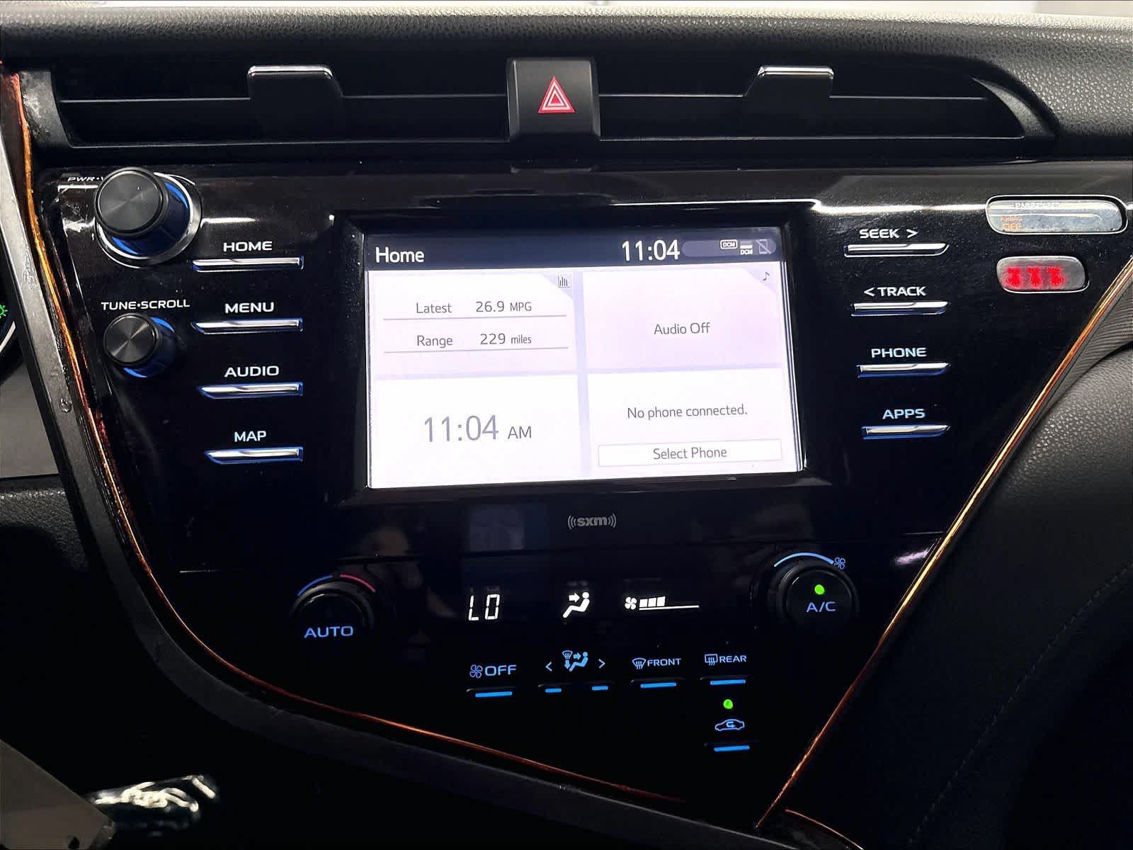 Used 2020 Toyota Camry SE FWD image 9