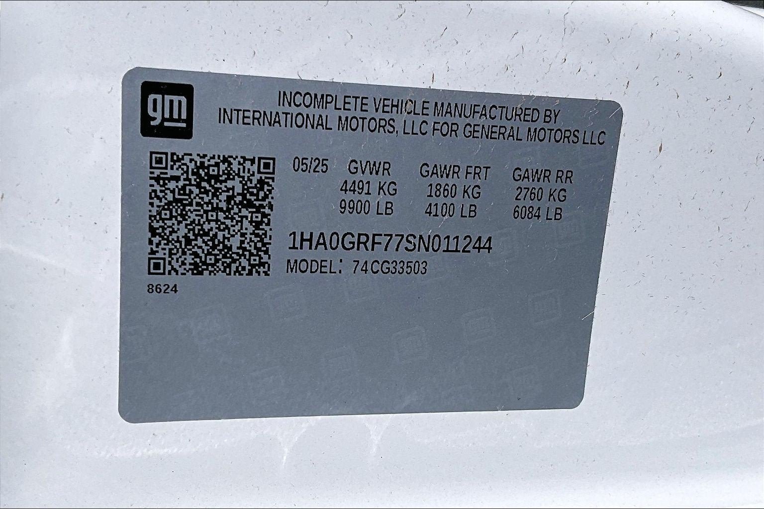 New 2025 Chevrolet Express 3500 RWD image 13
