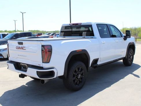 New 2026 GMC Sierra 2500 AT4 w/ AT4 Premium Plus Package AWD/4WD image 5