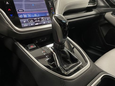 Used 2022 Subaru Outback Limited image 19