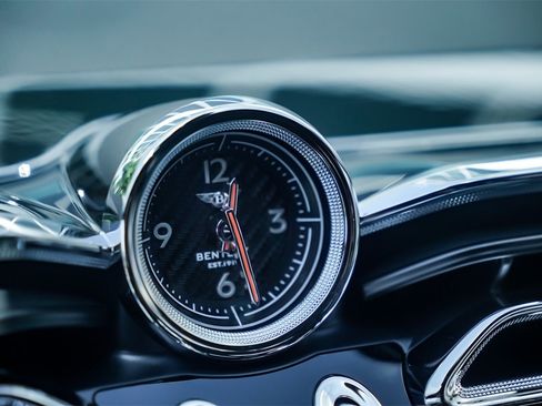 Certified 2024 Bentley Bentayga Extended Wheelbase image 20