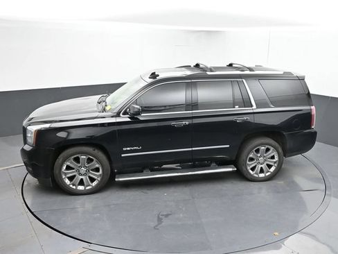 Used 2018 GMC Yukon Denali w/ Denali Ultimate Package AWD/4WD image 16