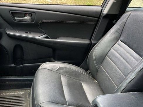 Used 2015 Toyota Camry XLE FWD image 28