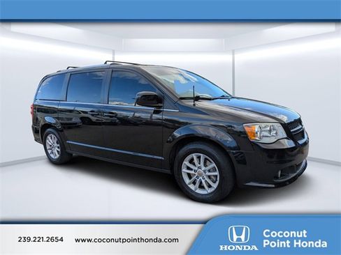 Used 2020 Dodge Grand Caravan SXT image 1