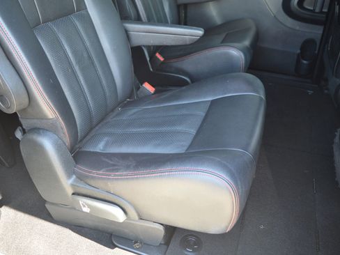 Used 2017 Dodge Grand Caravan GT FWD image 25