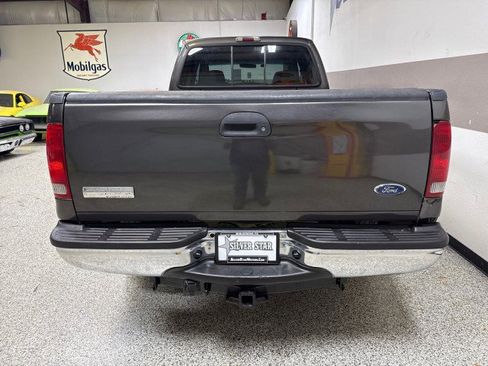 Used 2005 Ford F350 XLT image 8